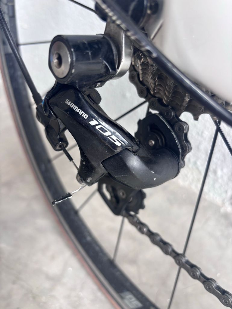 Used Orbea Orca Shimano 105 2017 Road & Gravel, White — image 5 of 11