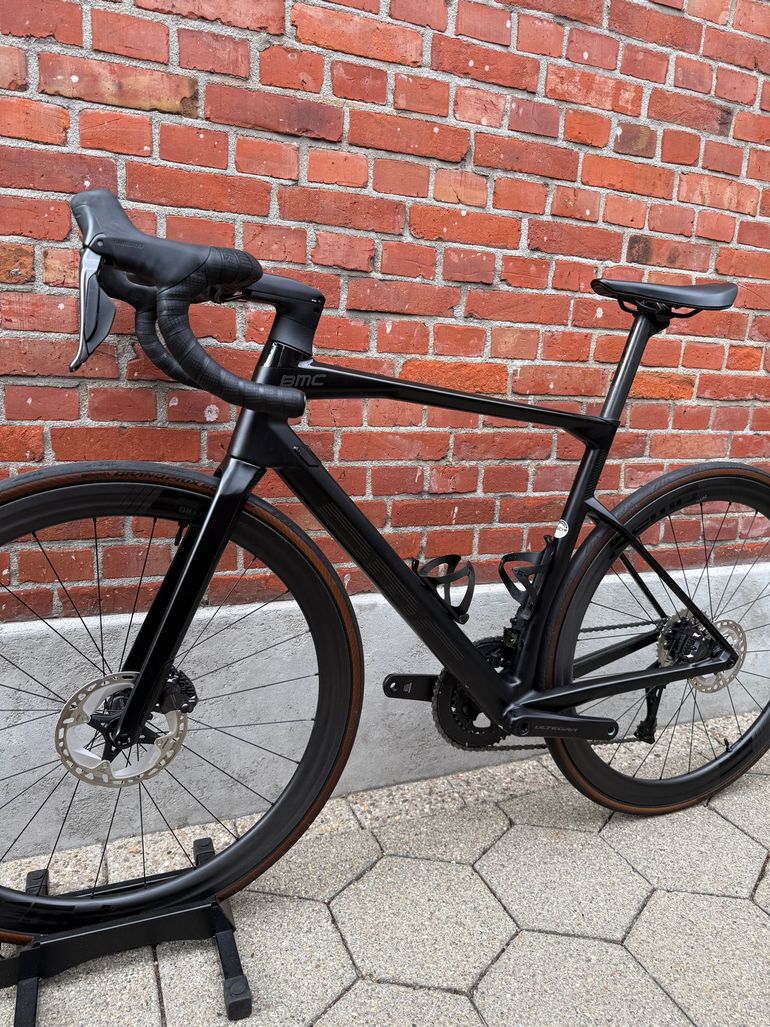 Tweedehands BMC Roadmachine Shimano Ultegra Di2 2024 Road & Gravel — afbeelding 12 van 14