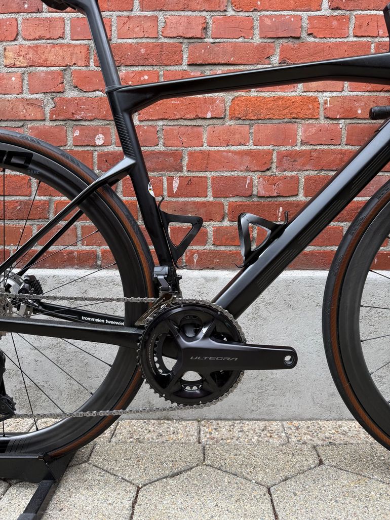 Tweedehands BMC Roadmachine Shimano Ultegra Di2 2024 Road & Gravel — afbeelding 3 van 14