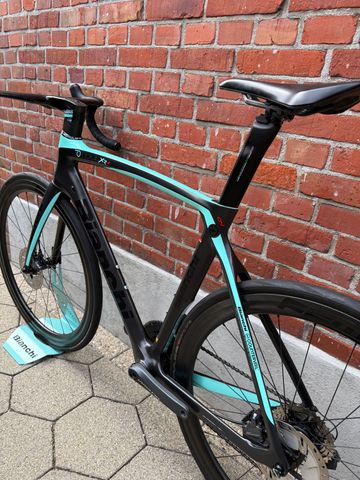 Gebrauchtes Bianchi Oltre Shimano Ultegra Di2 2022 Road & Gravel, Schwarz — Bild 13 von 15