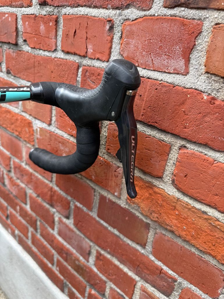 Gebrauchtes Bianchi Oltre Shimano Ultegra Di2 2022 Road & Gravel, Schwarz — Bild 5 von 15