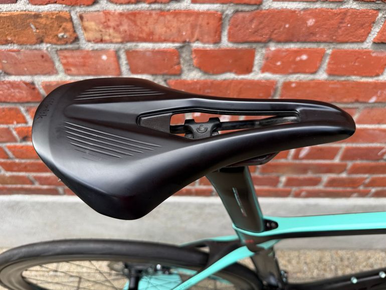 Gebrauchtes Bianchi Oltre Shimano Ultegra Di2 2022 Road & Gravel, Schwarz — Bild 9 von 15
