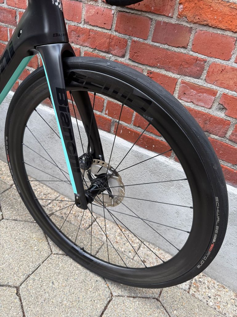 Gebrauchtes Bianchi Oltre Shimano Ultegra Di2 2022 Road & Gravel, Schwarz — Bild 4 von 15