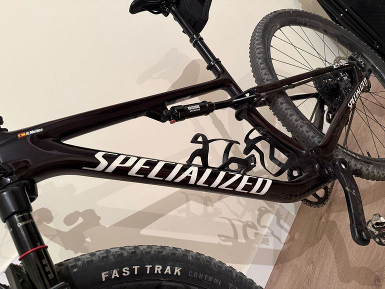 Used Specialized Epic Expert 2023 2023 Mountainbike, Red, 29 — image 6 of 8