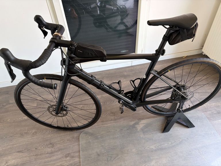 BMC Roadmachine FOUR 2021 2021 Road & Gravel usato, Nero — immagine 2 di 6