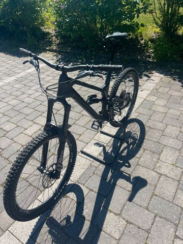 Used Canyon Torque CF 7.0 2020 2020 Mountainbike, Black, 27.5 — image 1 of 20