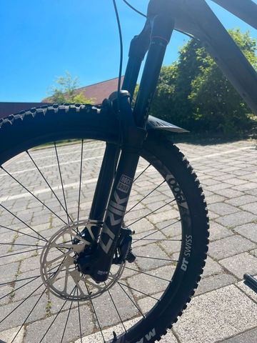 Used Canyon Torque CF 7.0 2020 2020 Mountainbike, Black, 27.5 — image 9 of 20