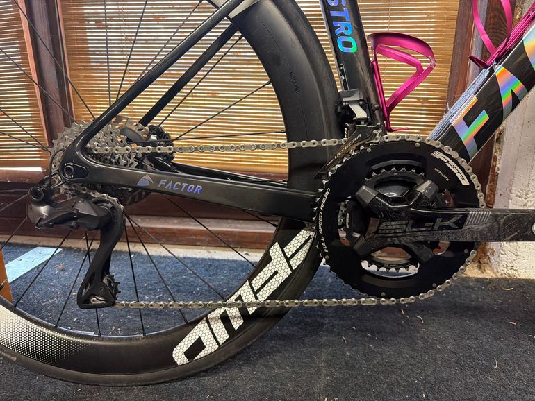 Gebrauchtes Factor Ostro Shimano Ultegra Di2 2024 Road & Gravel, Schwarz — Bild 3 von 3
