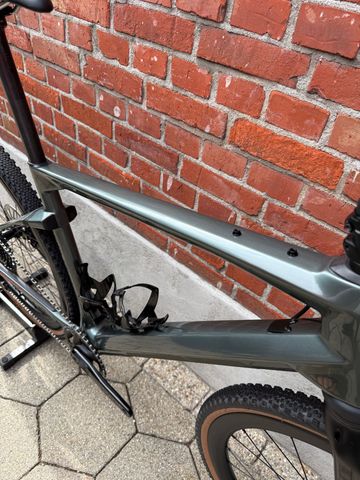 Used BMC Urs SRAM Rival eTap AXS 2024 Road & Gravel, Light Gray — image 8 of 16