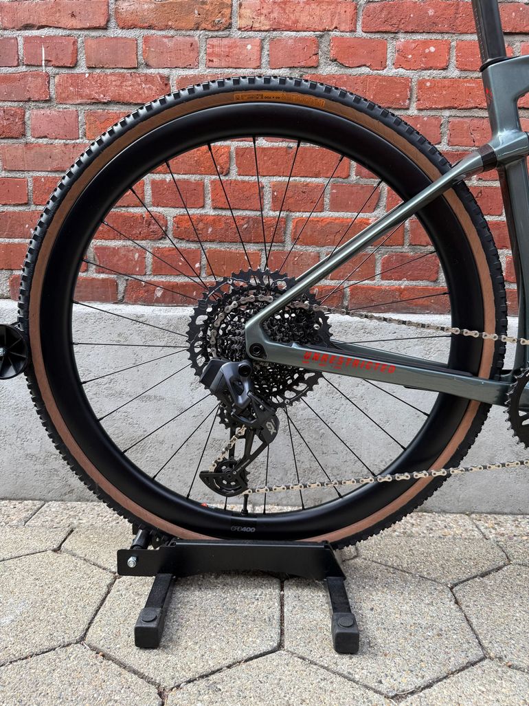 Used BMC Urs SRAM Rival eTap AXS 2024 Road & Gravel, Light Gray — image 2 of 16
