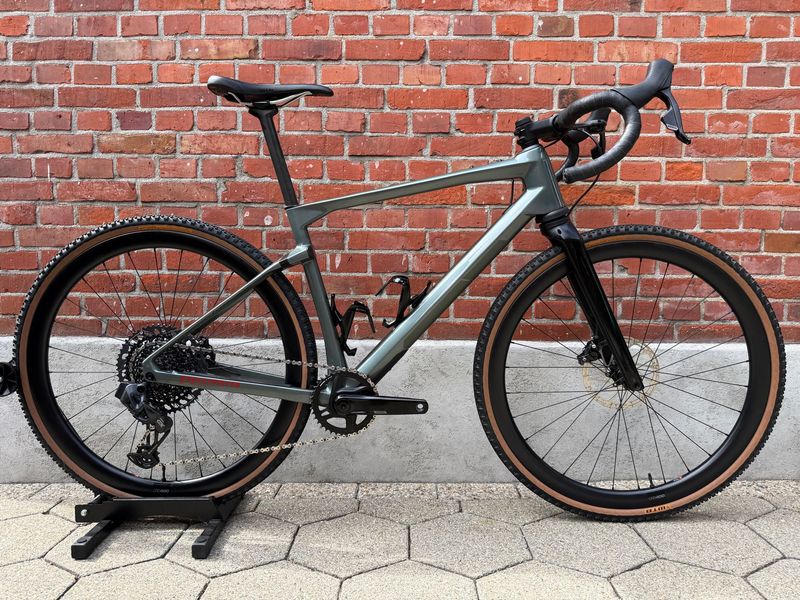 Used BMC Urs SRAM Rival eTap AXS 2024 Road & Gravel