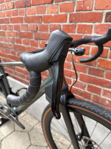 Used BMC Urs SRAM Rival eTap AXS 2024 Road & Gravel, Light Gray — image 5 of 16