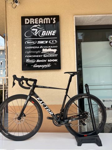Gebrauchtes Factor O2 VAM - SRAM Force 2023 2023 Road & Gravel, Schwarz — Bild 1 von 18
