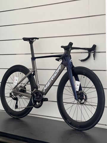 Used Merida REACTO PRO 2027 2027 Road & Gravel, Light Gray — image 1 of 8
