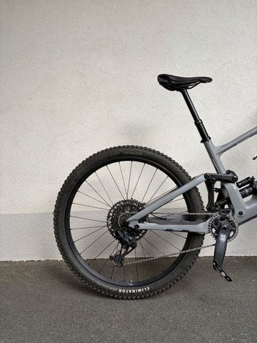 Gebrauchtes Specialized Enduro Comp 2023 2023 Mountainbike, Hellgrau, 29 — Bild 4 von 6