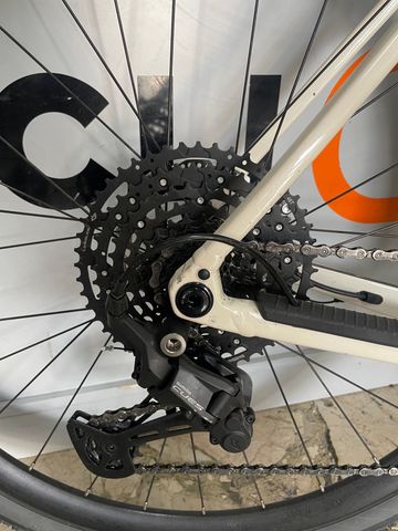 Used Orbea DENNA H50 2025 2025 Road & Gravel, White — image 2 of 8