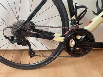 Used Canyon Ultimate CF SL 7 2025 2025 Road & Gravel, Black — image 2 of 7