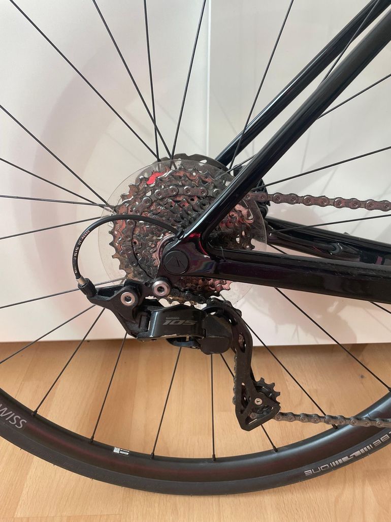 Used Canyon Ultimate CF SL 7 2025 2025 Road & Gravel, Black — image 4 of 7