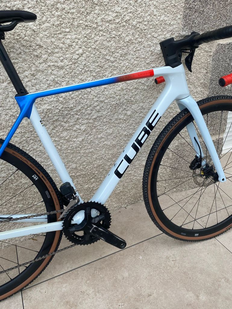 CUBE Cross Race Shimano 105 Di2 2023 Road & Gravel d'occasion — image 2 sur 13