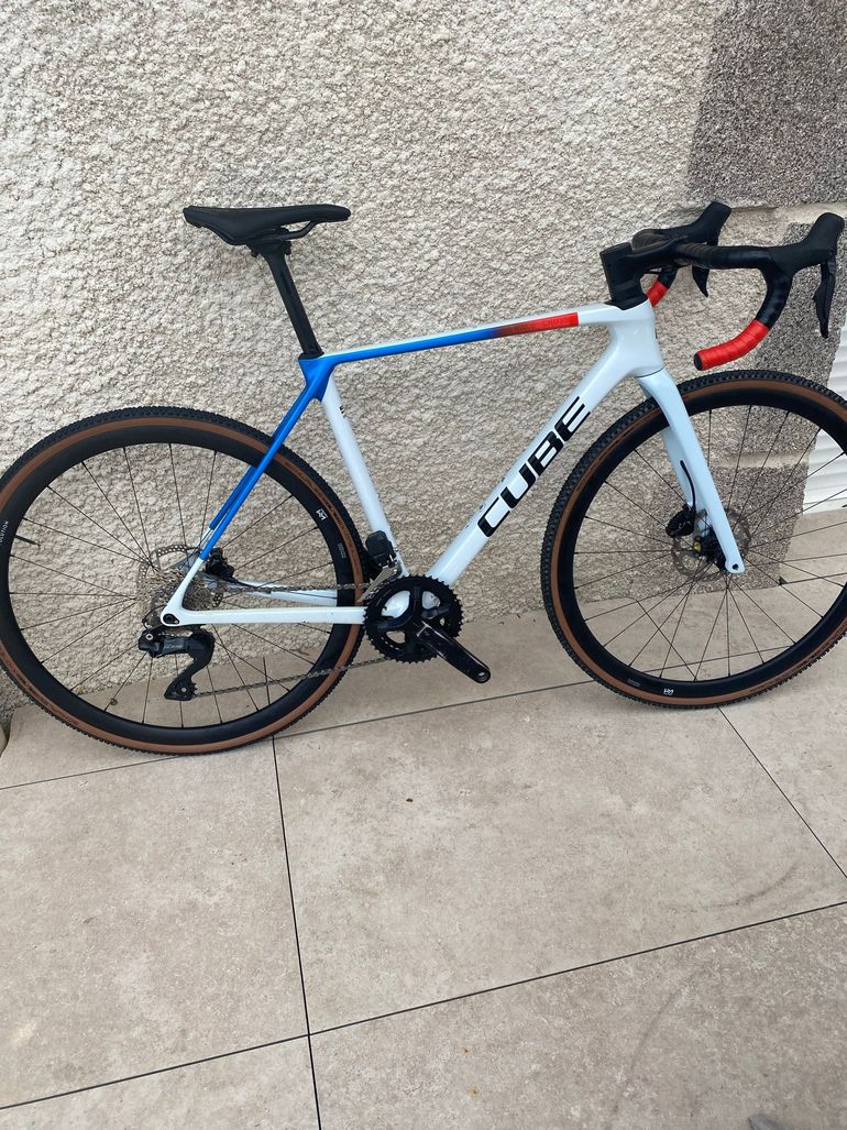 CUBE Cross Race Shimano 105 Di2 2023 Road & Gravel d'occasion — image 1 sur 13