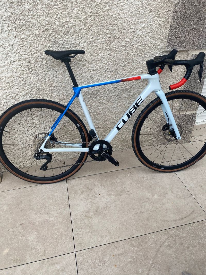 CUBE Cross Race Shimano 105 Di2 2023 Road & Gravel d'occasion
