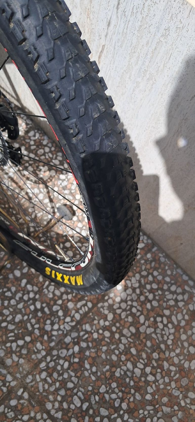 Używany Specialized Stumpjumper SRAM GX 2016 Mountainbike — zdjęcie 13 z 15