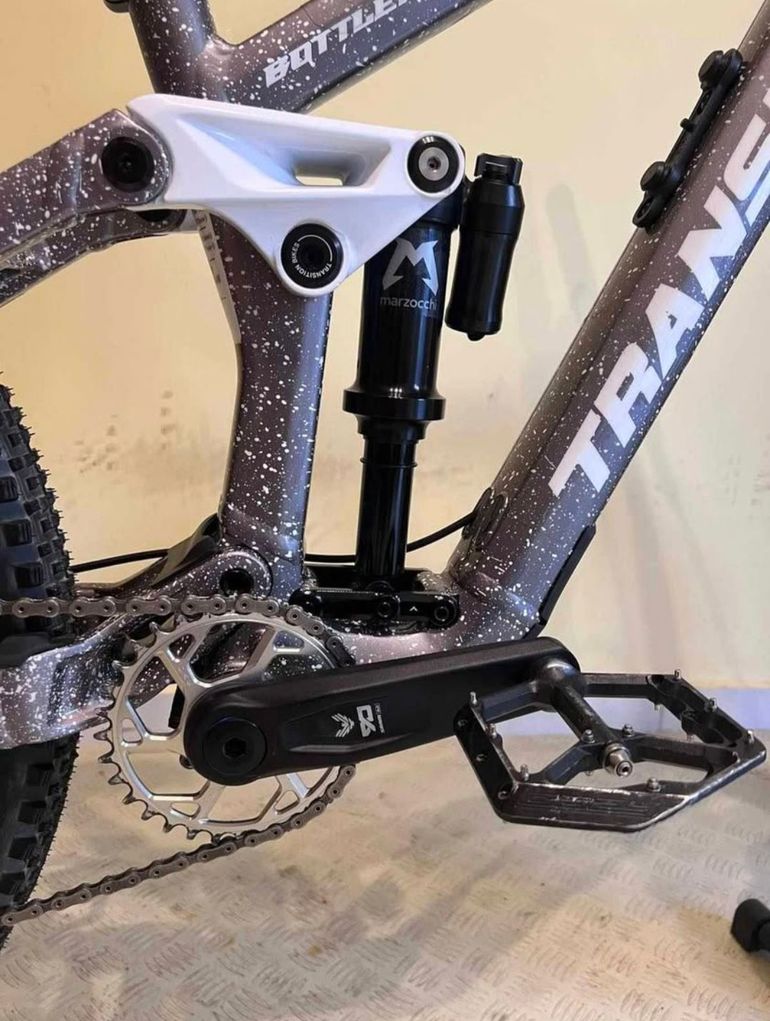 Used Transition Bottlerocket Single Crown 2025 2025 Mountainbike, Light Gray, 27.5 — image 5 of 10