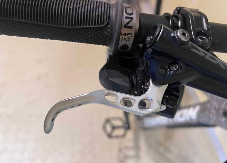 Used Transition Bottlerocket Single Crown 2025 2025 Mountainbike, Light Gray, 27.5 — image 8 of 10
