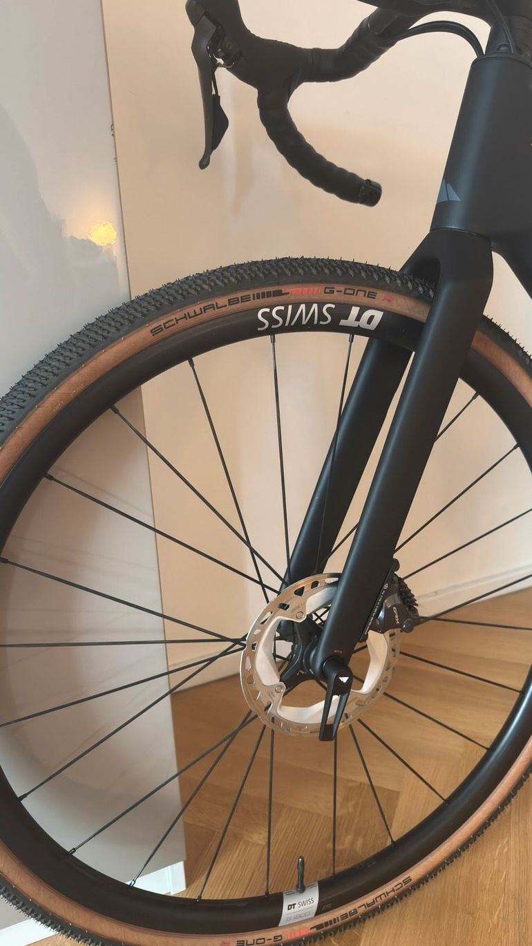 Canyon Grail CF SL 8 2024 2024 Road & Gravel usato, Nero — immagine 6 di 13