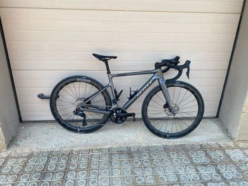 Gebrauchtes Scott Addict 30 2025 2025 Road & Gravel, Hellgrau — Bild 1 von 5