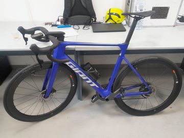 Giant Propel Advanced 1 2024 2024 Road & Gravel d'occasion — image 1 sur 4