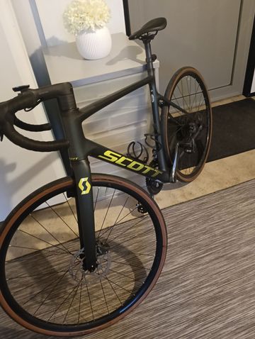 Gebrauchtes Scott Addict 40 2024 2024 Road & Gravel, Schwarz — Bild 2 von 6