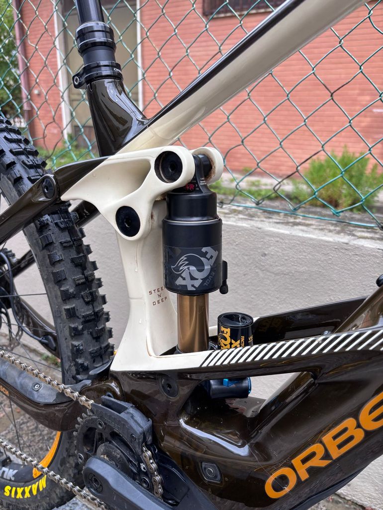 Used Orbea Wild M10 2025 2025 Mountainbike, Orange, 29 — image 5 of 7