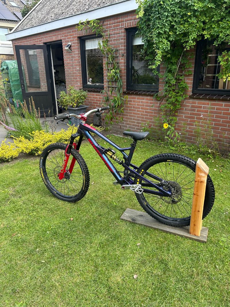 Used Nukeproof Mega 275c RS 2019 2019 MTB