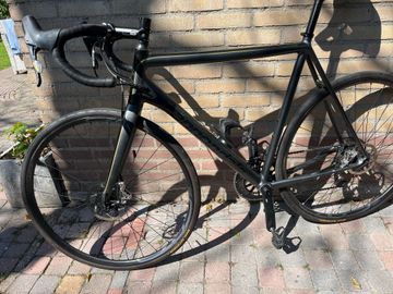 Używany Cannondale Caad 10 Disc Black Inc Edition 2015 Road & Gravel — zdjęcie 2 z 7