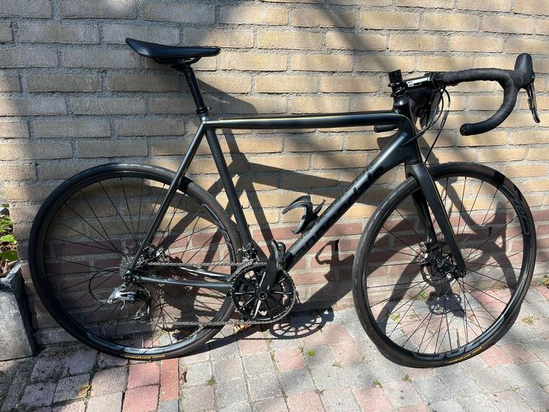 Używany Cannondale Caad 10 Disc Black Inc Edition 2015 Road & Gravel — zdjęcie 1 z 7