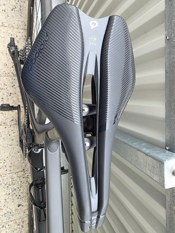 Gebrauchtes Cervélo Caledonia-5 SRAM Rival eTap AXS 2024 Road & Gravel, Schwarz — Bild 4 von 6