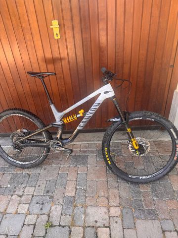 Gebrauchtes Canyon Torque CF CLLCTV FW 2022 2022 Mountainbike, Weiß, 29, 27.5 — Bild 1 von 10