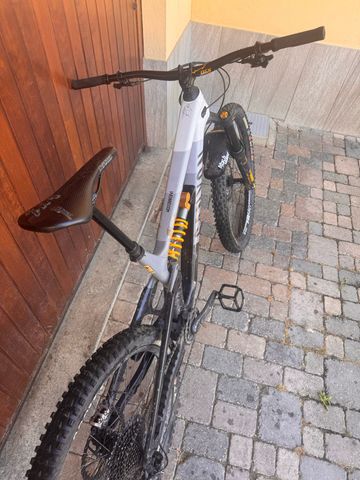 Gebrauchtes Canyon Torque CF CLLCTV FW 2022 2022 Mountainbike, Weiß, 29, 27.5 — Bild 4 von 10
