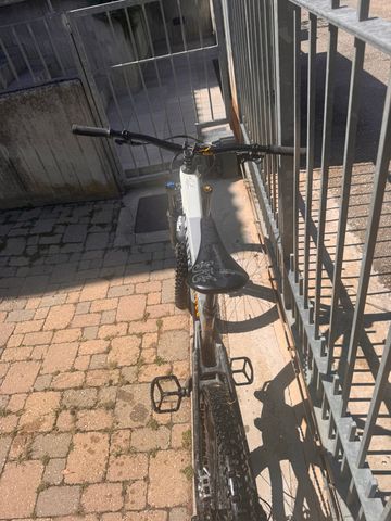 Gebrauchtes Canyon Torque CF CLLCTV FW 2022 2022 Mountainbike, Weiß, 29, 27.5 — Bild 8 von 10