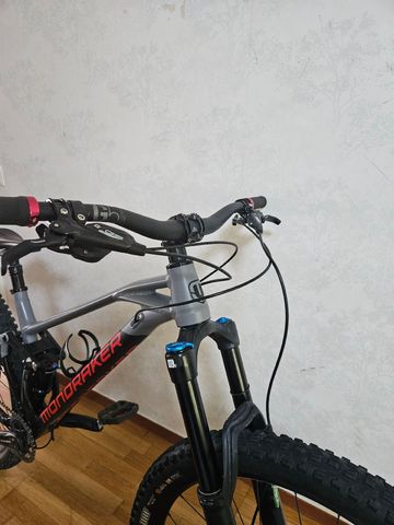 Gebrauchtes Mondraker FOXY 2022 2022 Mountainbike, Hellgrau, 29 — Bild 4 von 8