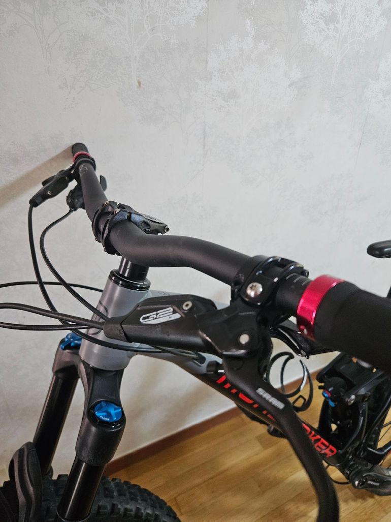 Gebrauchtes Mondraker FOXY 2022 2022 Mountainbike, Hellgrau, 29 — Bild 7 von 8
