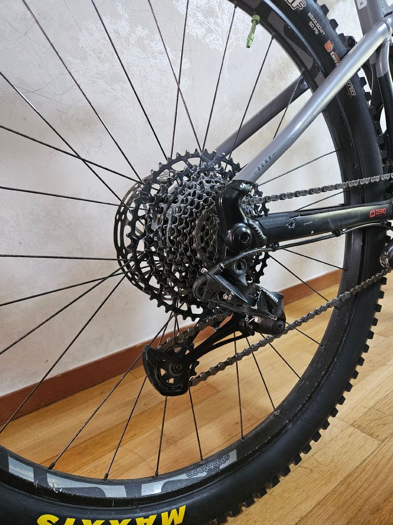 Gebrauchtes Mondraker FOXY 2022 2022 Mountainbike, Hellgrau, 29 — Bild 2 von 8