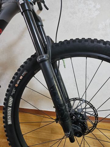 Gebrauchtes Mondraker FOXY 2022 2022 Mountainbike, Hellgrau, 29 — Bild 3 von 8