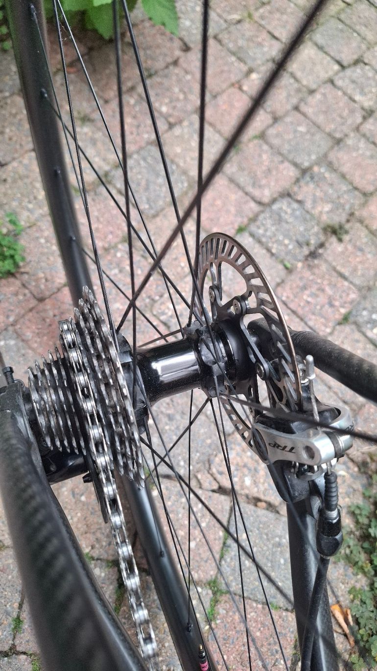 Used Neutrino full Carbon Custom SRAM Red eTap 2022 Road & Gravel, Black — image 4 of 23