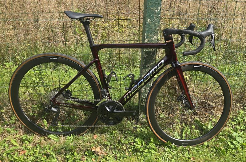 Megamo PULSE ELITE 15 SH12 2023 2023 Road & Gravel d'occasion