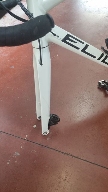 Used Elios G1 2018 Road & Gravel, White — image 2 of 7