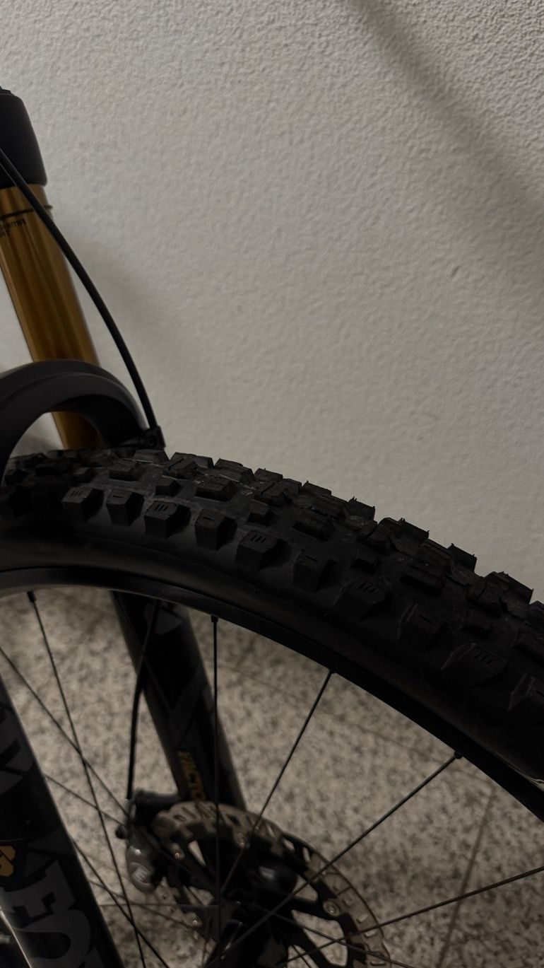 Tweedehands YT Industries Capra CORE 4 MX 2022 2022 Mountainbike — afbeelding 10 van 11