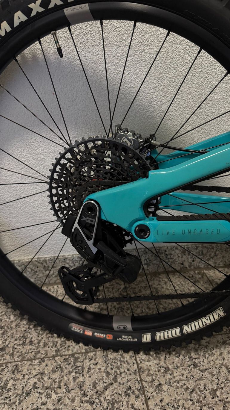 Tweedehands YT Industries Capra CORE 4 MX 2022 2022 Mountainbike — afbeelding 7 van 11