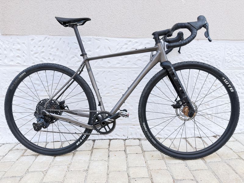 Używany Rondo Ruut AL3 2024 2024 Road & Gravel